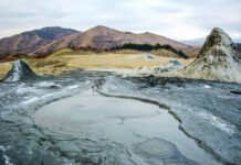 Сюрреалістичний ландшафт: чому варто побачити грязьові вулкани біля Бухареста