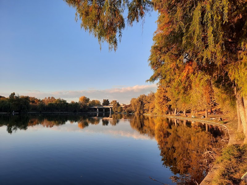 Парк Tineretului (Parcul Tineretului)
