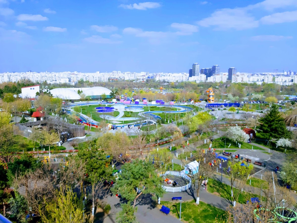 Парк Tineretului (Parcul Tineretului) — Park